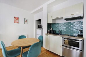 Fridge, microwave, oven, dishwasher