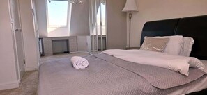5 室のベッドルーム、WiFi、ベッドシーツ