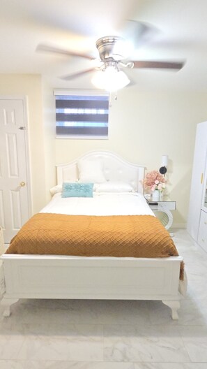 1 Schlafzimmer, Schreibtisch, Bügeleisen/Bügelbrett, kostenloses WLAN