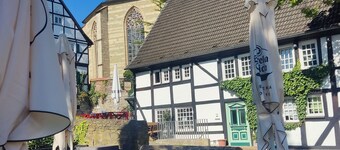 Small romantic house in the "Burgviertel" (old town)