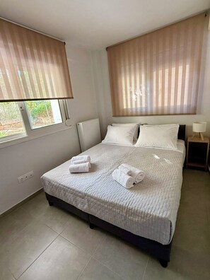 2 bedrooms, iron/ironing board, free WiFi, bed sheets - Christina's Home near the sea (Alimos)