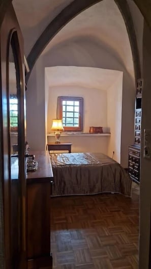 Classic Single Room