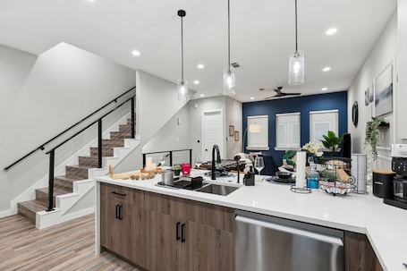 Interior. The Opal 2BD House: 7ST Walkable, Vibrant & Homey!