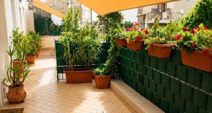 Private apartment 5 minutes from downtown, lake and castle, great for families