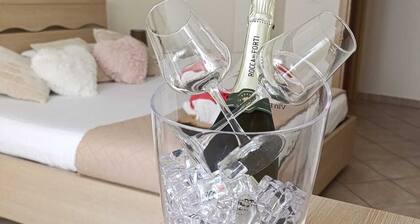 Private apartment 5 minutes from downtown, lake and castle, great for families