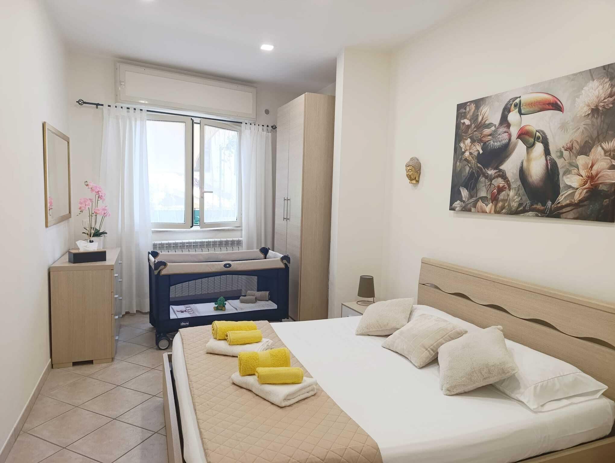 1 chambre, fer et planche à repasser, lit parapluie, Wi-Fi gratuit
