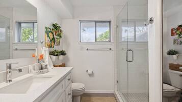 Hårtørrer, håndklæder