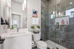 Hårtørrer, håndklæder