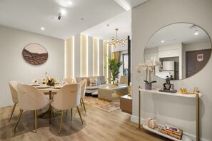 Dining room - Ultra LUX Burj View Spacious High Floor (Dubai)