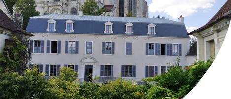 مكان جذب سياحي