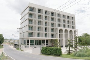 Exterior - M Hotel Kanchanaburi (Kanchanaburi)