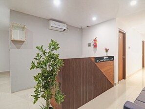 House | Reception
