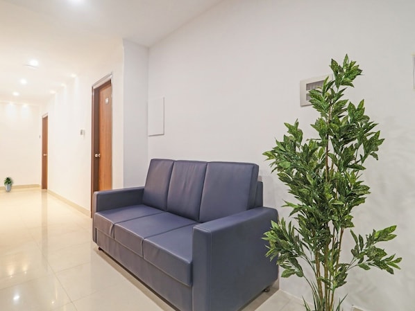 House | Reception