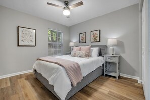 4 chambres, fer et planche à repasser, Wi-Fi gratuit, draps fournis