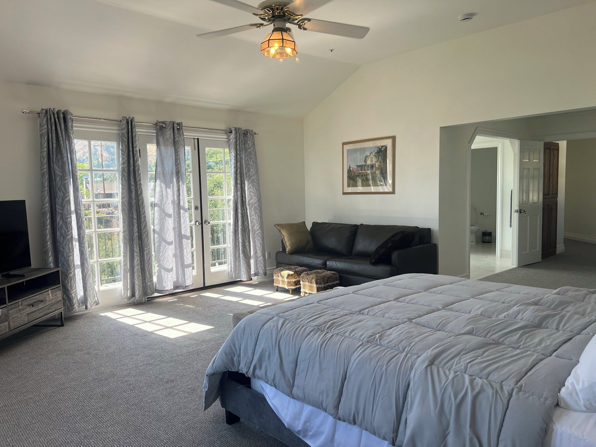 4 habitaciones, cuna de viaje, wifi gratis y ropa de cama 