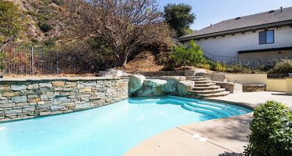 Luxe 4-bedroom Sierra Madre Hilltop Escape