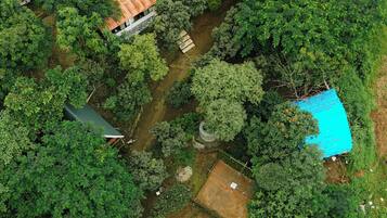 15 outdoor pools