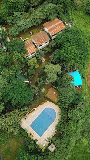 15 outdoor pools - Green View Resort (Karjat)