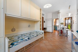 1 chambre, fer et planche Ă repasser, Wi-Fi, literie fournie