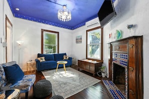 House, Multiple Beds, Patio, Garden View (Periwinkle Perch) | Living area | 42-inch flat-screen TV with digital channels