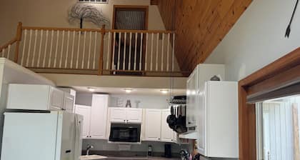 Charming Barndominium with AC and full amenities in Colchester - 3 bedrooms