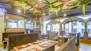 Unclassified image, 4 of 25, button - Super Townhouse Sr Nagar Rcc Premier (Hyderabad)
