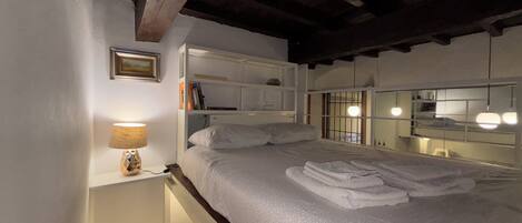 Strykejern/-brett, wi-fi og sengetøy