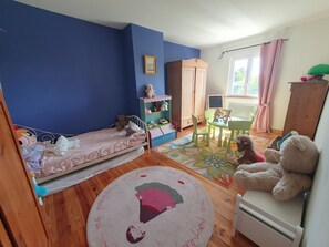 8 chambres, lit parapluie, Wi-Fi gratuit, draps fournis