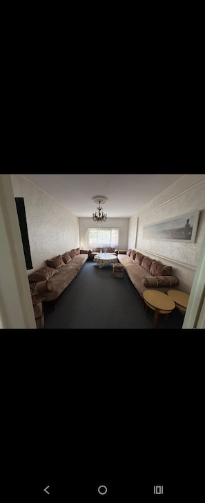Appartement, 2 chambres, fumeurs, balcon | Salle de séjour