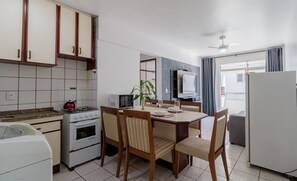 Private kitchen - Apto bem Localizado a 500mts da Praia Rhi206 (Florianópolis)