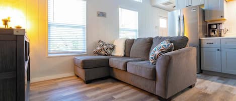 House, Multiple Beds, Hot Tub, Garden View (Bison View) | Living area | 55-inch flat-screen TV with digital channels