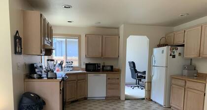 Charming 1-bedroom in Renton in a 4-bedroom ,3 bathroom house.Private bedroom