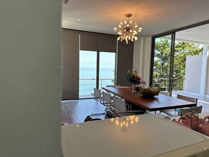 Villa, 4 soverom, røyk, privat basseng | Spisestue