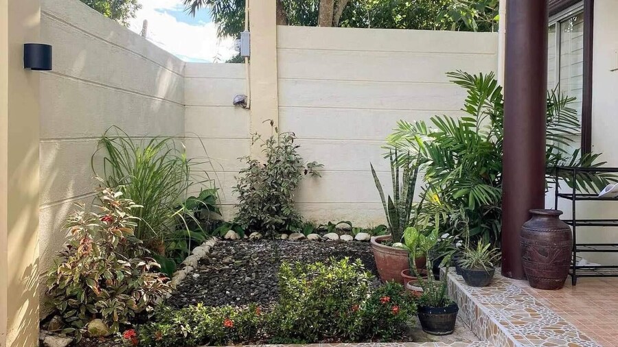 Cozy 3br Home Entry to Cwc, Pili Golf, Naga, Bicol