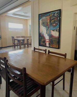 House, 3 Bedrooms, Smoking, Balcony | Dining