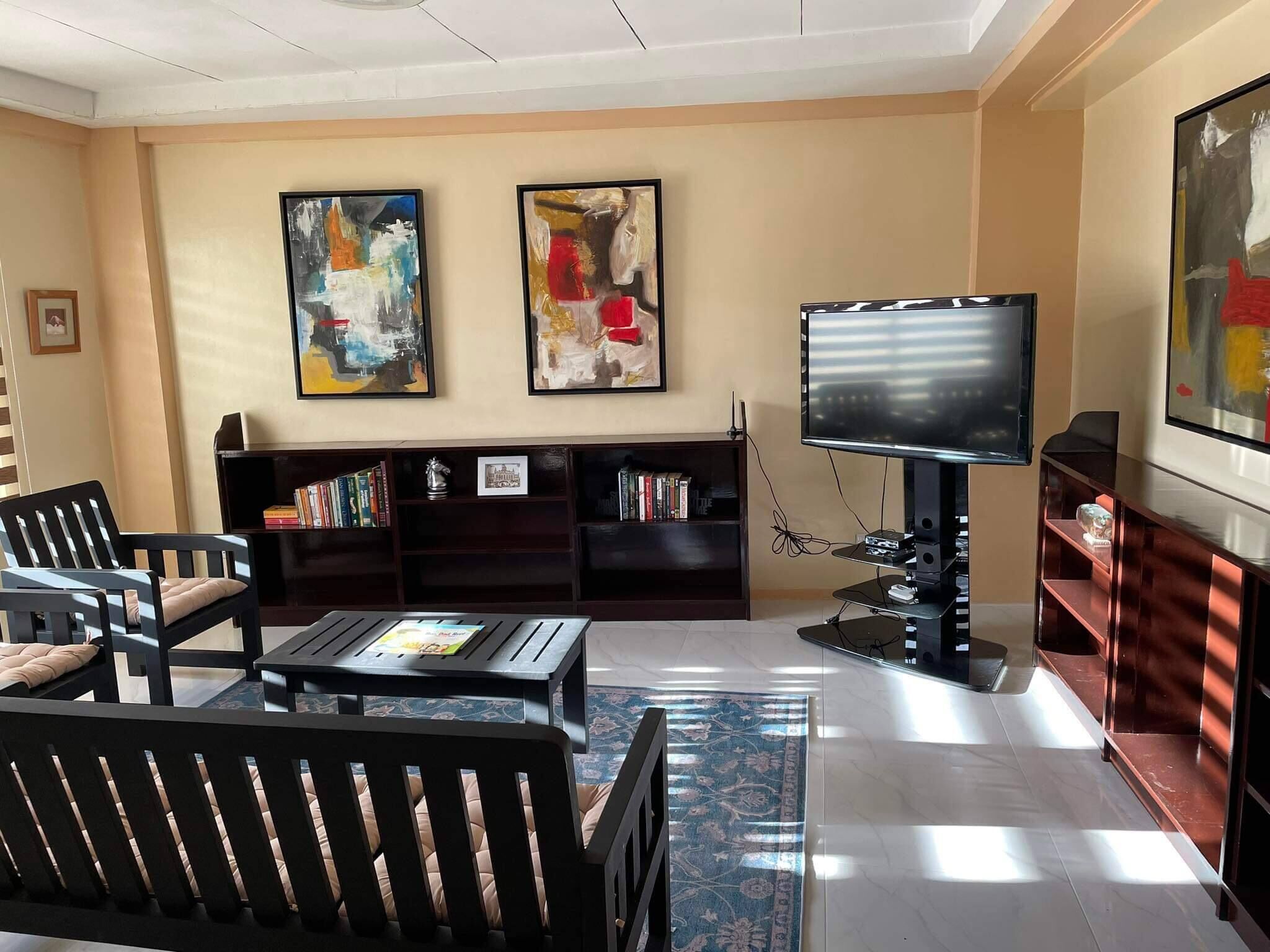 House, 3 Bedrooms, Smoking, Balcony | Living room