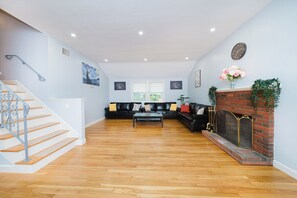 Smart TV - 17 - 4BR Randolph - Cozy Single House (Randolph)