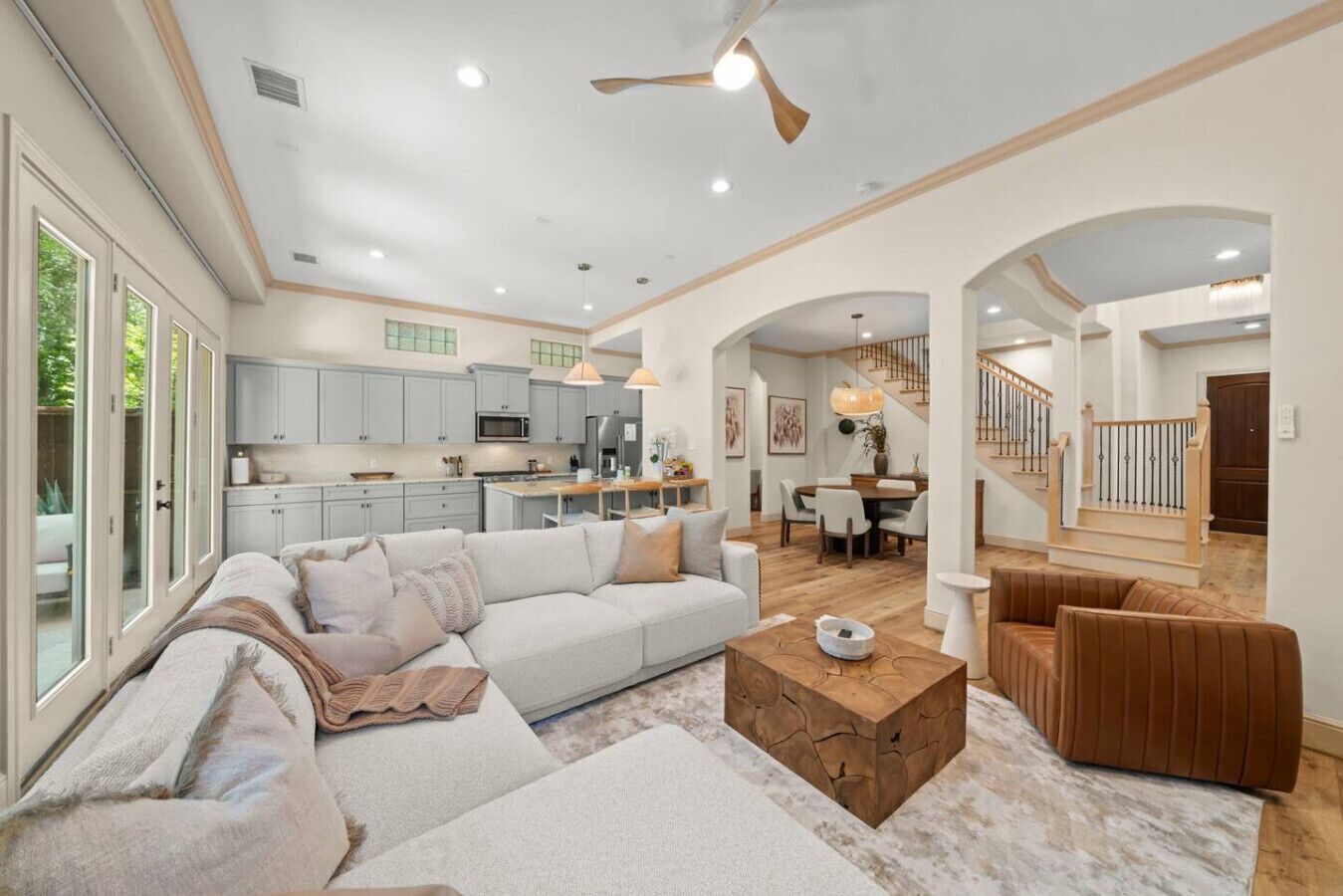 TV connectée, chaîne hi-fi, écrans d'ordinateur