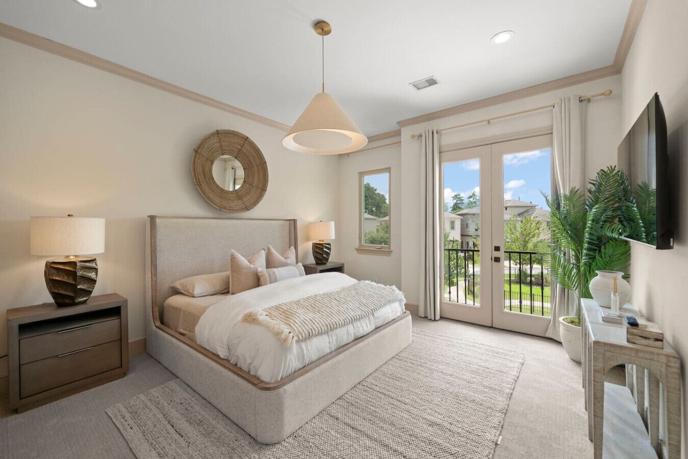 3 chambres, bureau, fer et planche à repasser, lit parapluie