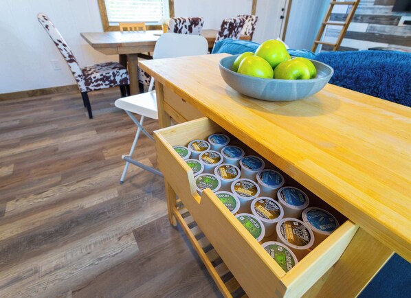 Cabin, Multiple Beds, Kitchen, Garden View (Shady Grove) | Dining