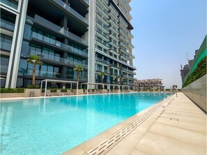 Huoneisto, 2 makuuhuonetta, yksityinen uima-allas | Uima-allas | Sisäuima-allas