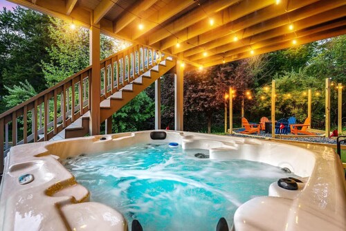 6BR Play Heaven! Movie Theater, Golf, Hot Tub