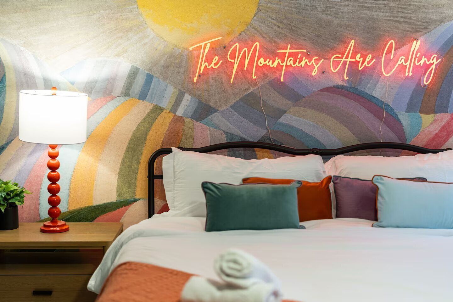 6 chambres, fer et planche à repasser, lit parapluie, Wi-Fi gratuit