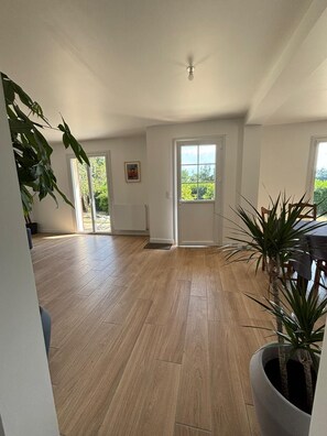 Interior - Gite de la Liberté - Normandy (Cottun)