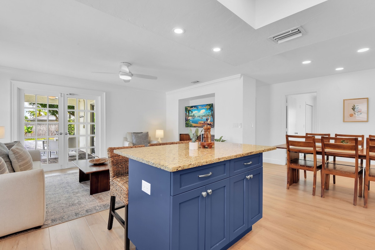 Photo 8 of Charming 3-bedroom house in lovely Naples with AC, Pool and Pet Friendly