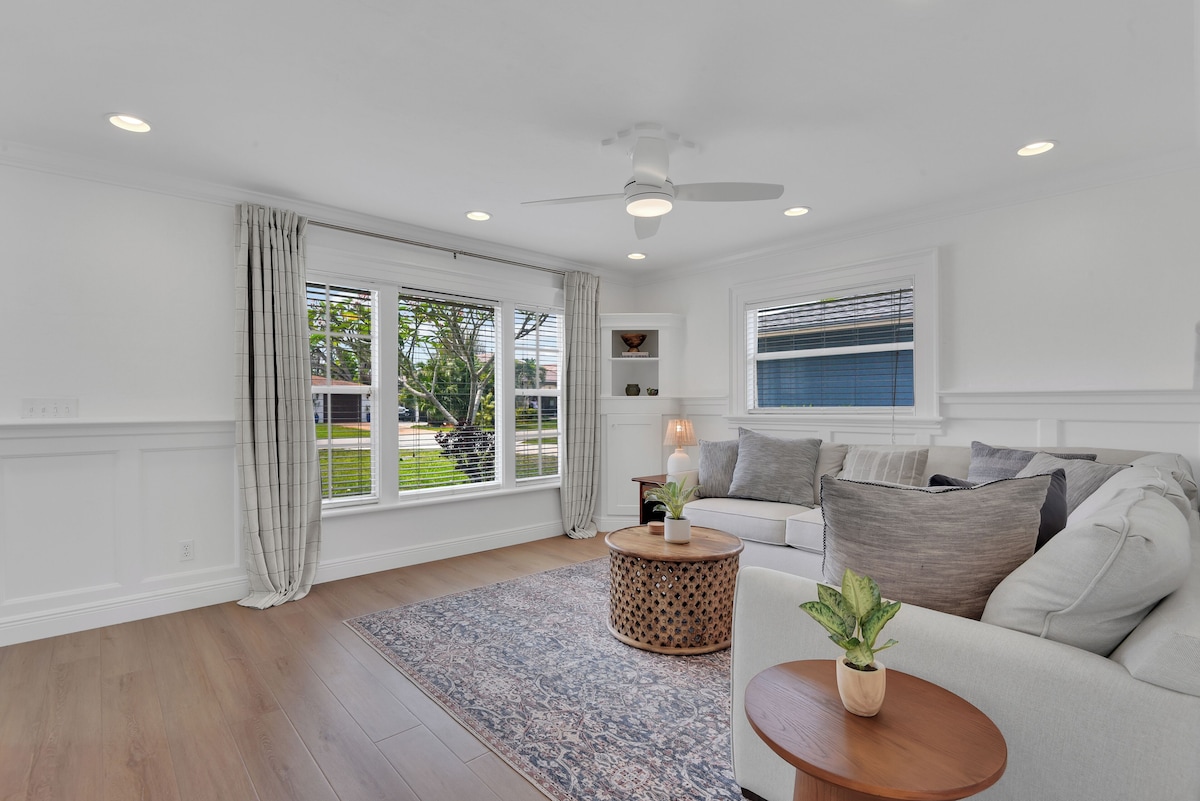 Photo 3 of Charming 3-bedroom house in lovely Naples with AC, Pool and Pet Friendly