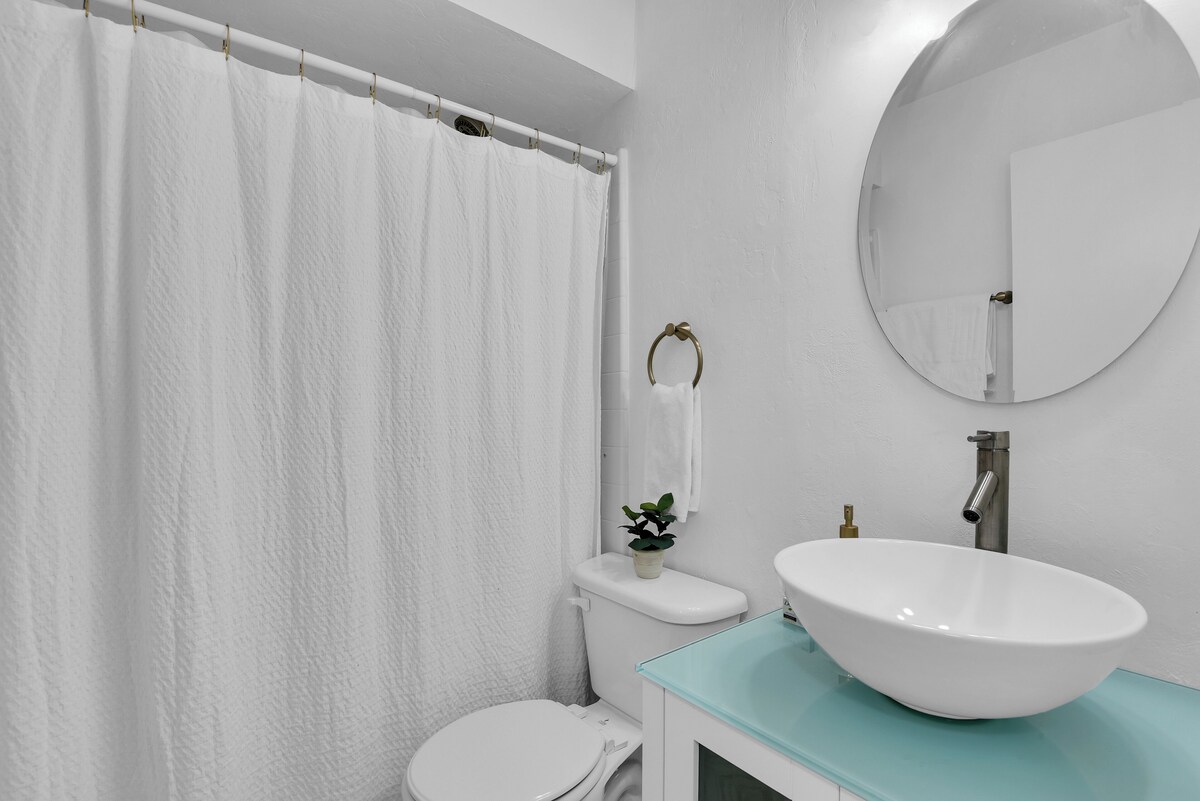 Photo 23 of Charming 3-bedroom house in lovely Naples with AC, Pool and Pet Friendly