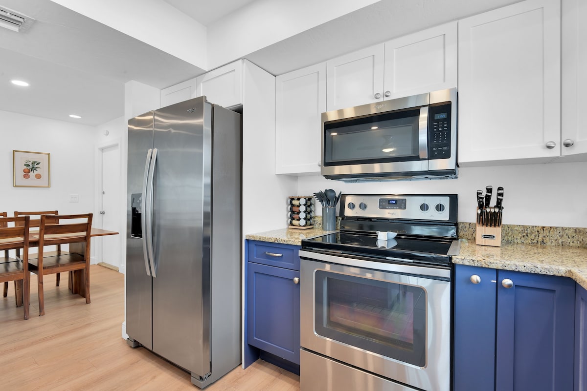 Photo 6 of Charming 3-bedroom house in lovely Naples with AC, Pool and Pet Friendly