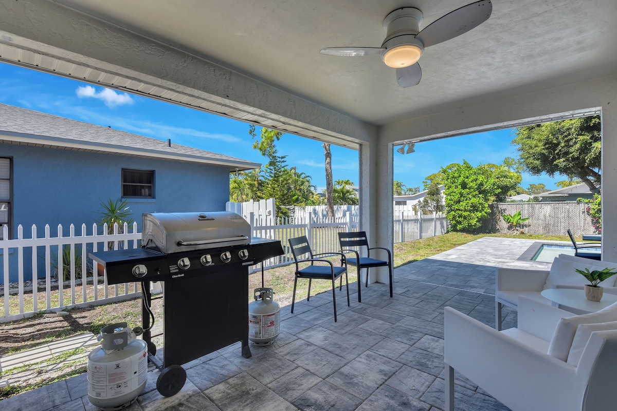 Photo 25 of Charming 3-bedroom house in lovely Naples with AC, Pool and Pet Friendly