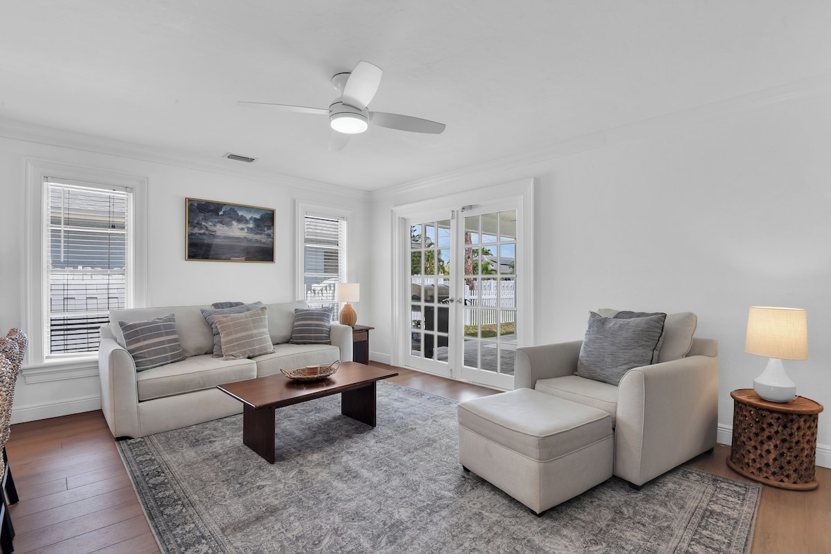 Photo 17 of Charming 3-bedroom house in lovely Naples with AC, Pool and Pet Friendly